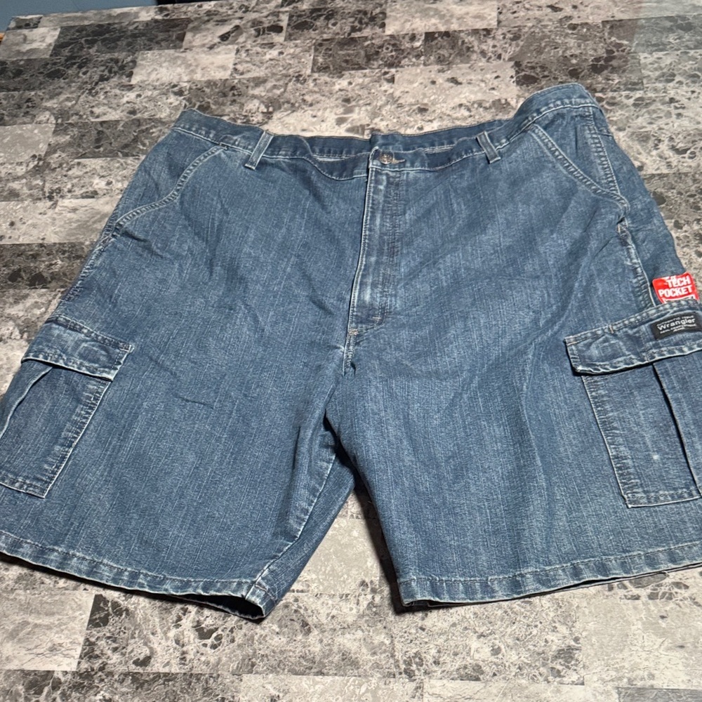 Wrangler Blue Cargo Shorts for Men